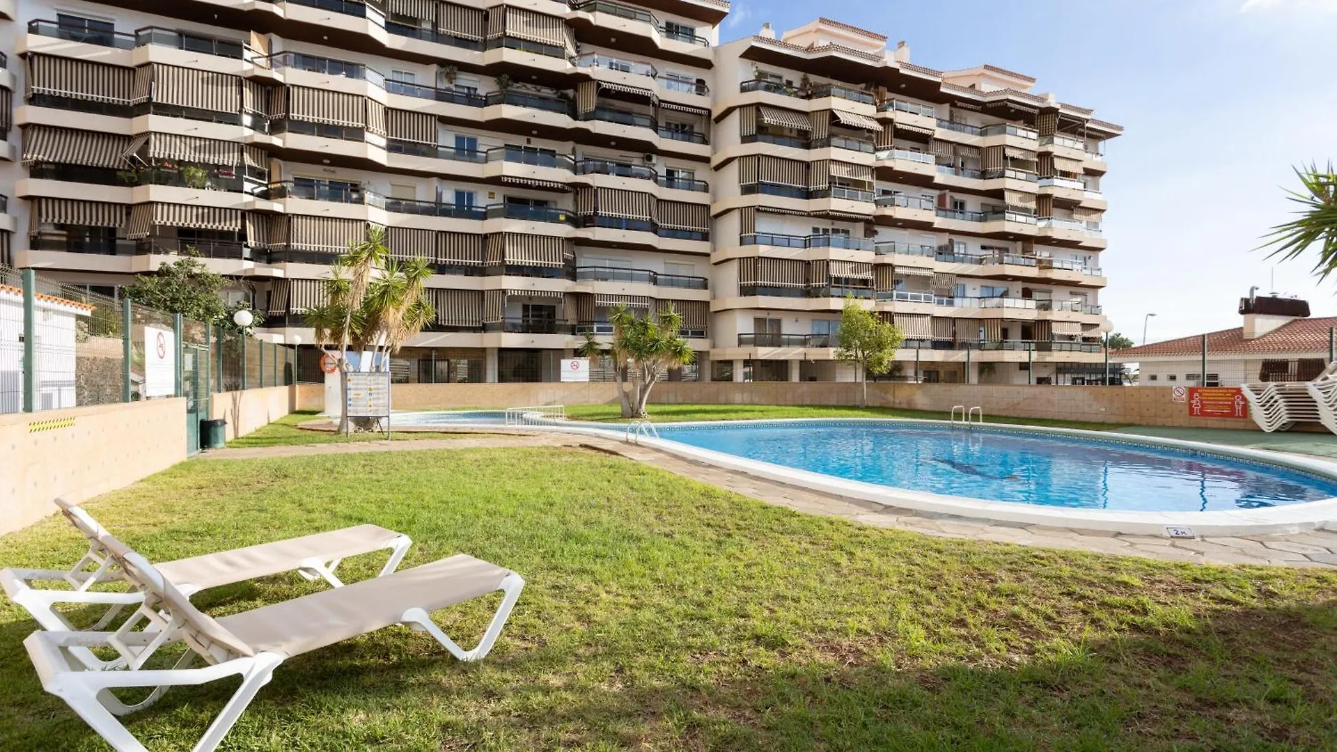 Apartamento Jasmine Arona Apartman